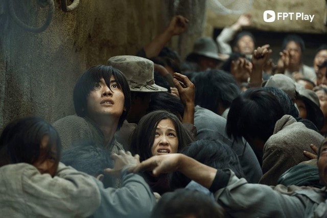 Có gì thú vị ở bản live-action Attack On Titan trên FPT Play? - Ảnh 2.