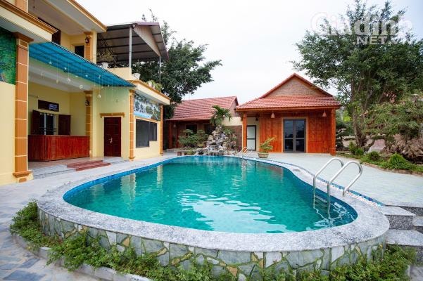 photo-1651220176610 photo-1651220176610