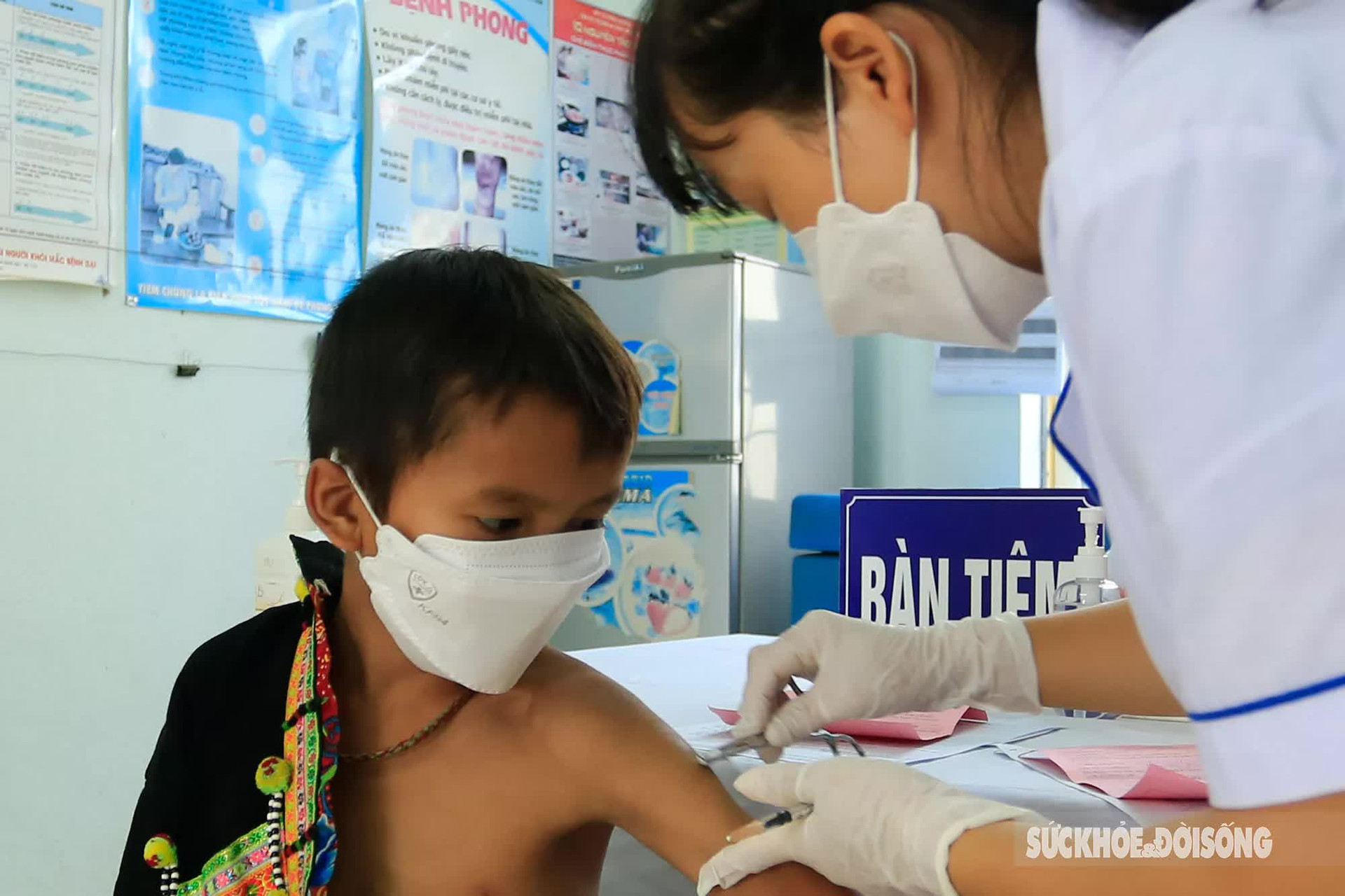 Hàng triệu trẻ vào năm học mới, vẫn có 5 nơi tiêm vaccine COVID-19 cho nhóm từ 5 - dưới 12 thấp nhất - Ảnh 1.