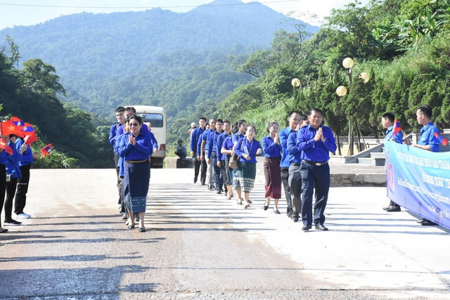 Gặp gỡ hữu nghị thanh niên 2 nước Việt – Lào, hơn 100 thanh niên Lào sang Việt Nam tham dự - Ảnh 1.