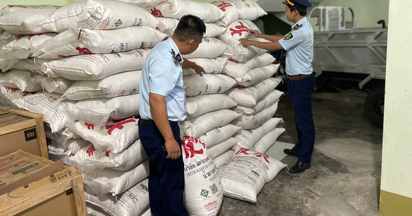 Phú Yên: Phát hiện 15 tấn đường cát có dấu hiệu nhập lậu - Ảnh 1.
