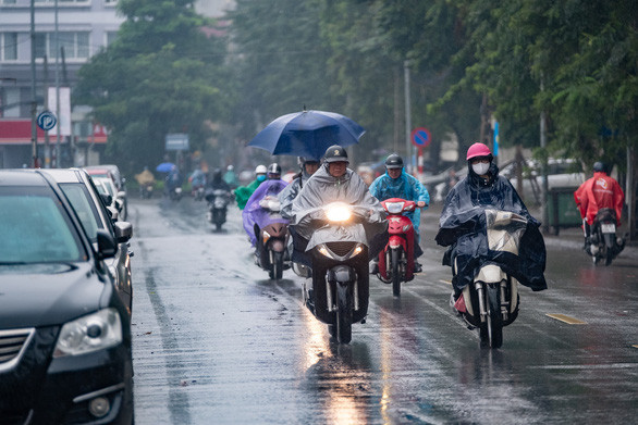 Ngày 19/11: Trung Bộ, Tây Nguyên và Nam Bộ bắt đầu đợt mưa lớn - Ảnh 1.