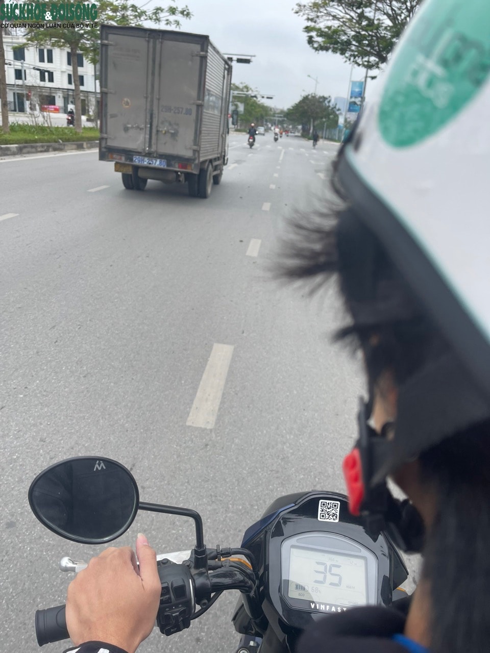 Xe điện 2 bánh chạy với vận tốc khá nhanh, tốc độ tối đa đạt 35km/h.