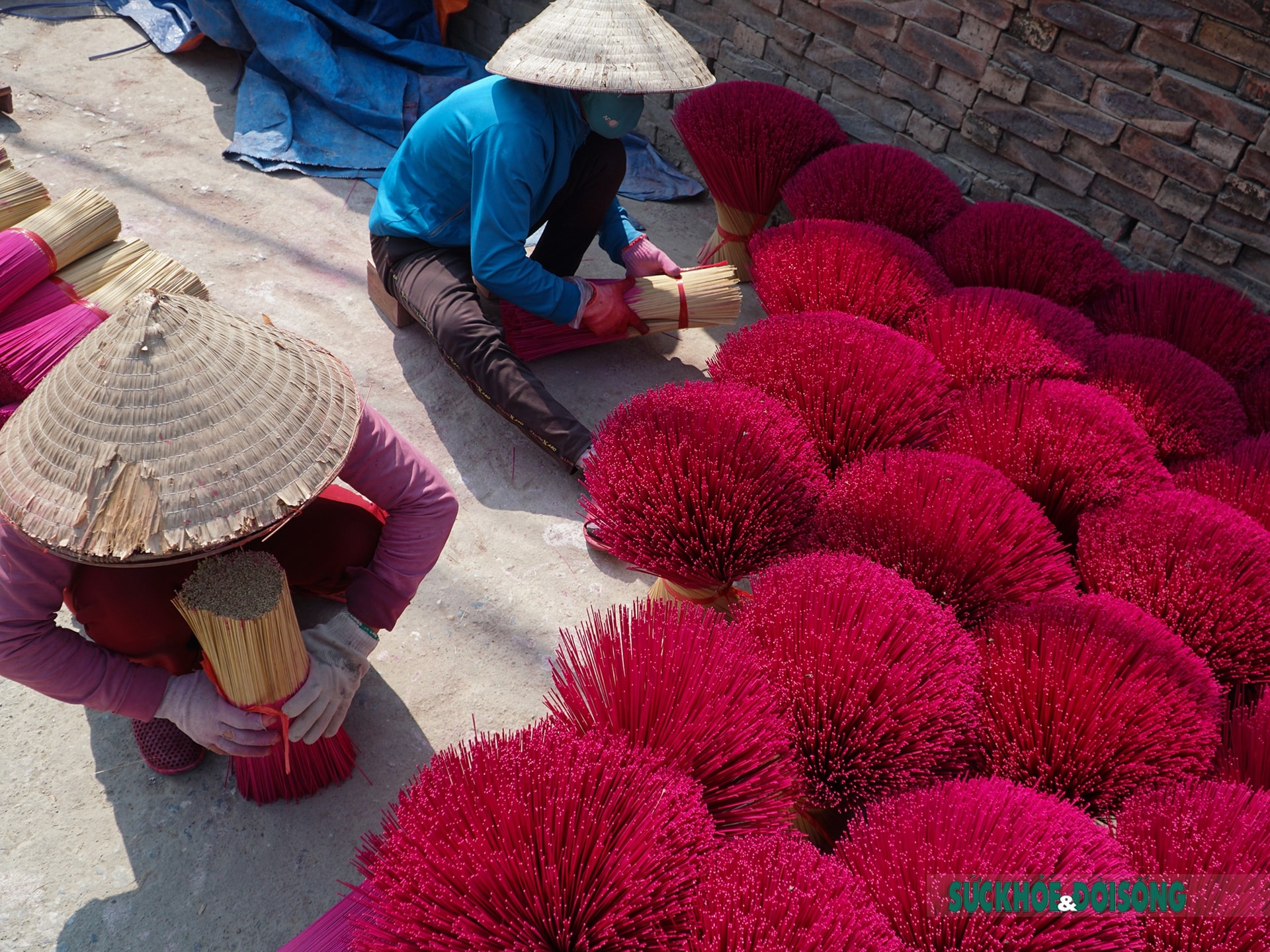 Những đóa tăm hương ở Quảng Phú Cầu Những đóa tăm hương ở Quảng Phú Cầu