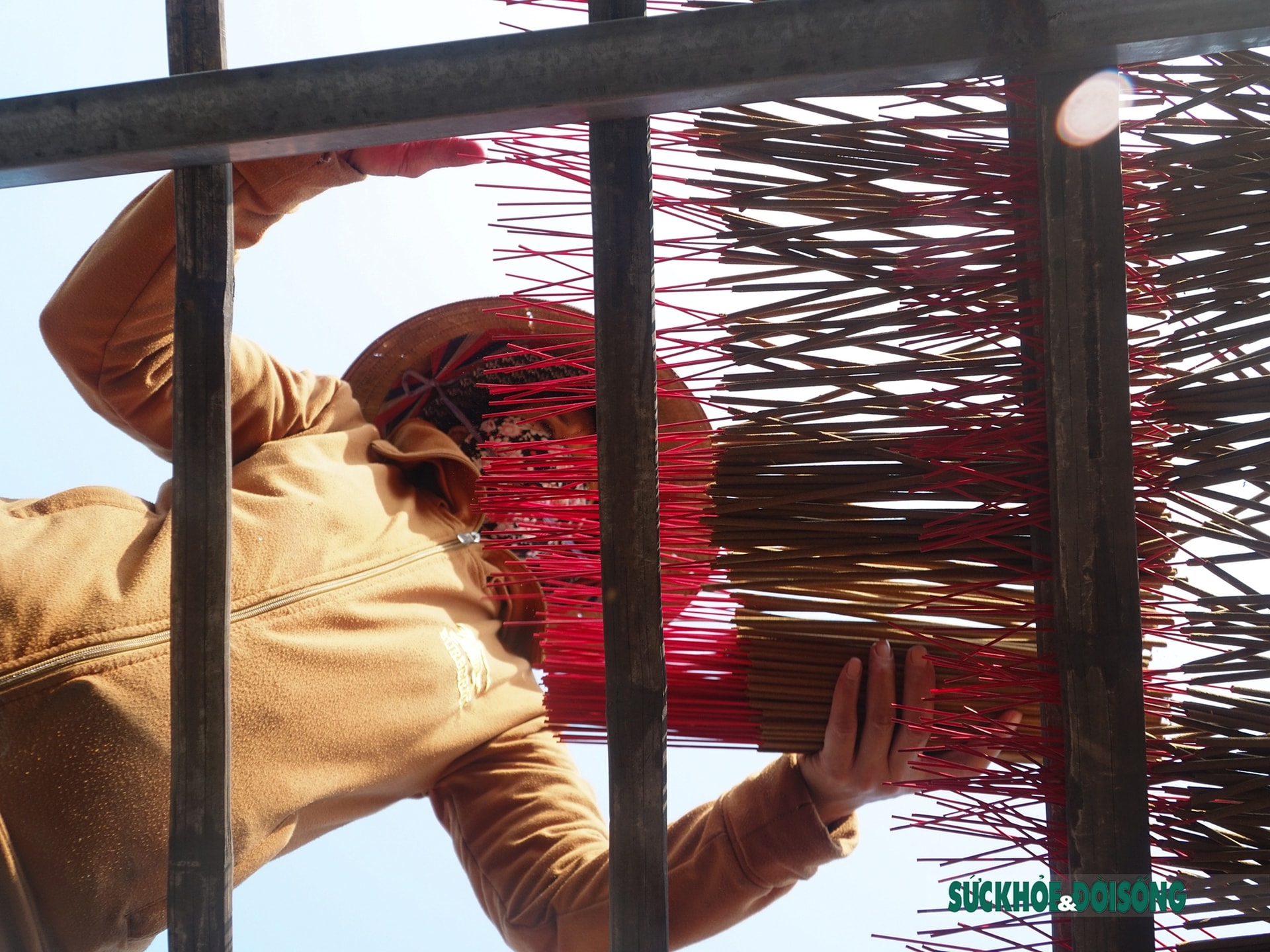 Những đóa tăm hương ở Quảng Phú Cầu Những đóa tăm hương ở Quảng Phú Cầu