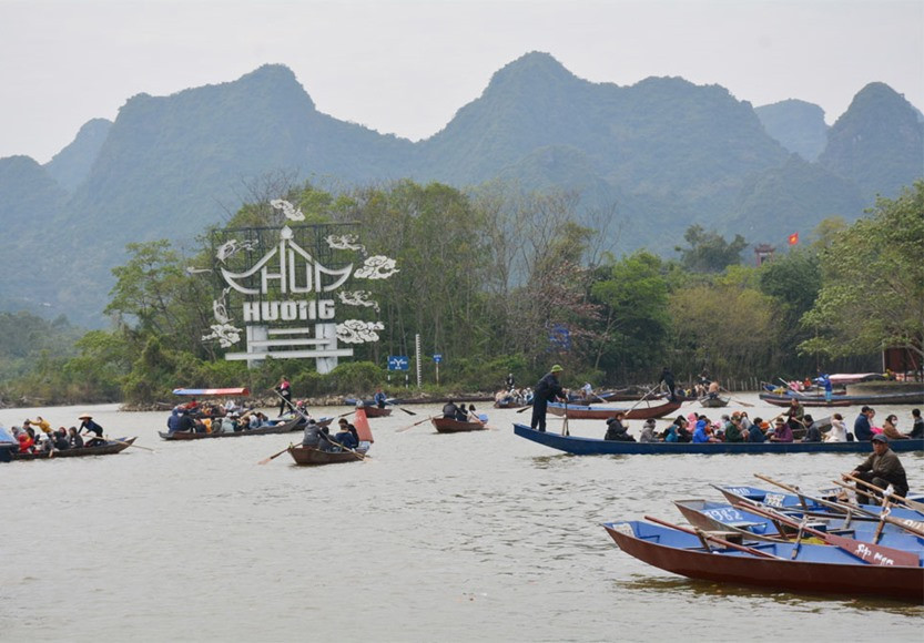 Chính thức khai hội chùa Hương năm 2023, nhiều điểm mới du khách cần lưu ý - Ảnh 2.