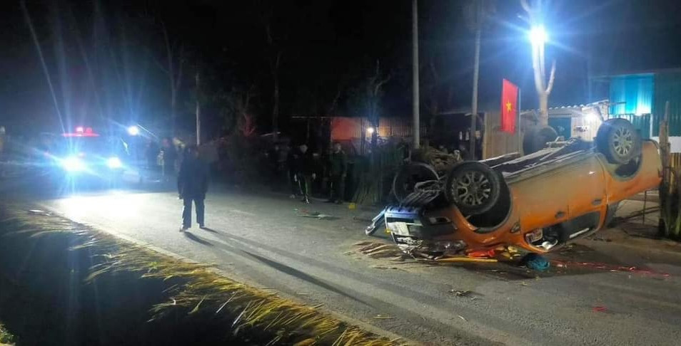 Tai nạn liên hoàn ở Điện Biên khiến 3 người tử vong, 4 người bị thương - Ảnh 1.