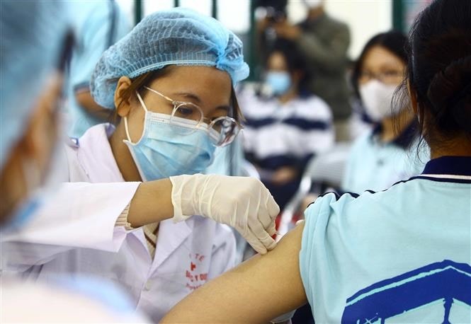 Sáng 8/2: Những tỉnh, thành nào tiêm vaccine COVID-19 thấp? Trẻ 2,5 tuổi nuốt 14 viên nam châm gây thủng tắc ruột   - Ảnh 1.