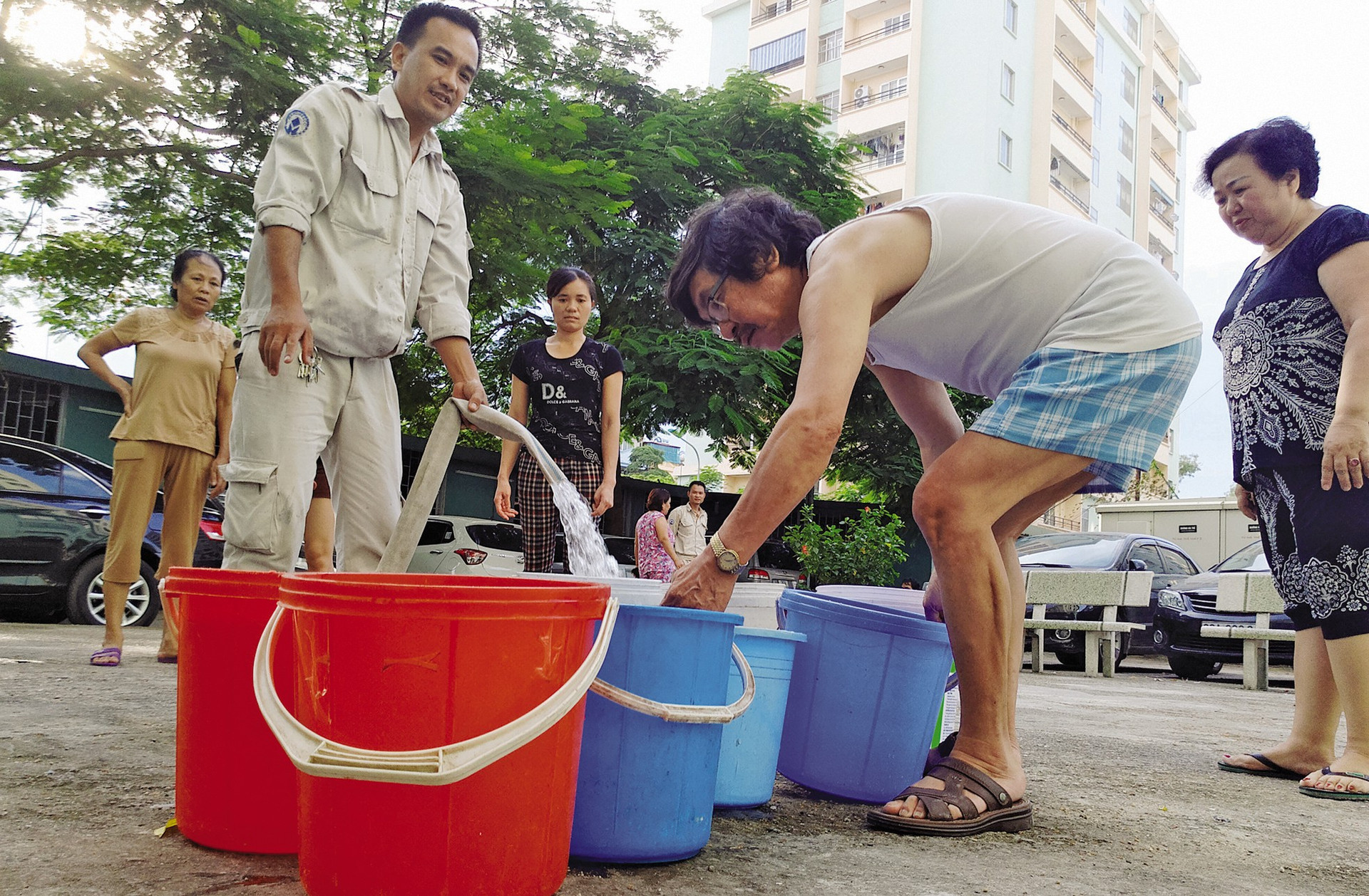 Giá nước sạch 10 năm 'bình ổn', Hà Nội tính lộ trình điều chỉnh tăng - Ảnh 1.