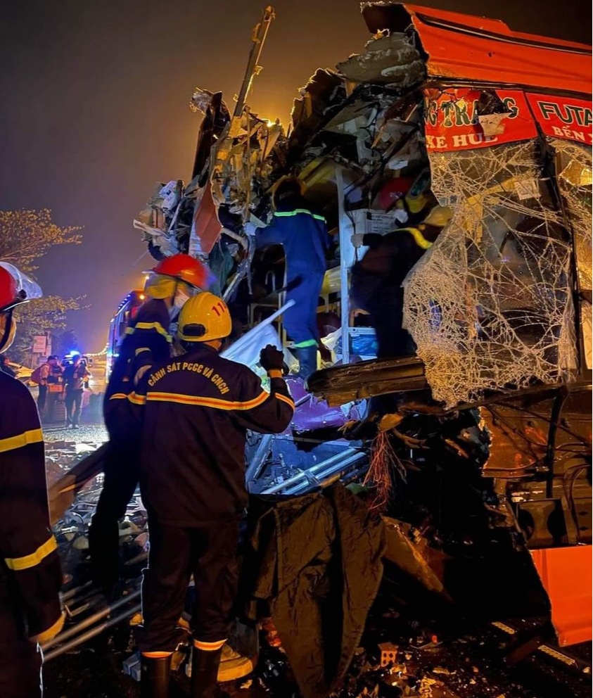 Chính thức khởi tố tài xế xe khách trong vụ tai nạn giao thông tại Quảng Nam - Ảnh 1.