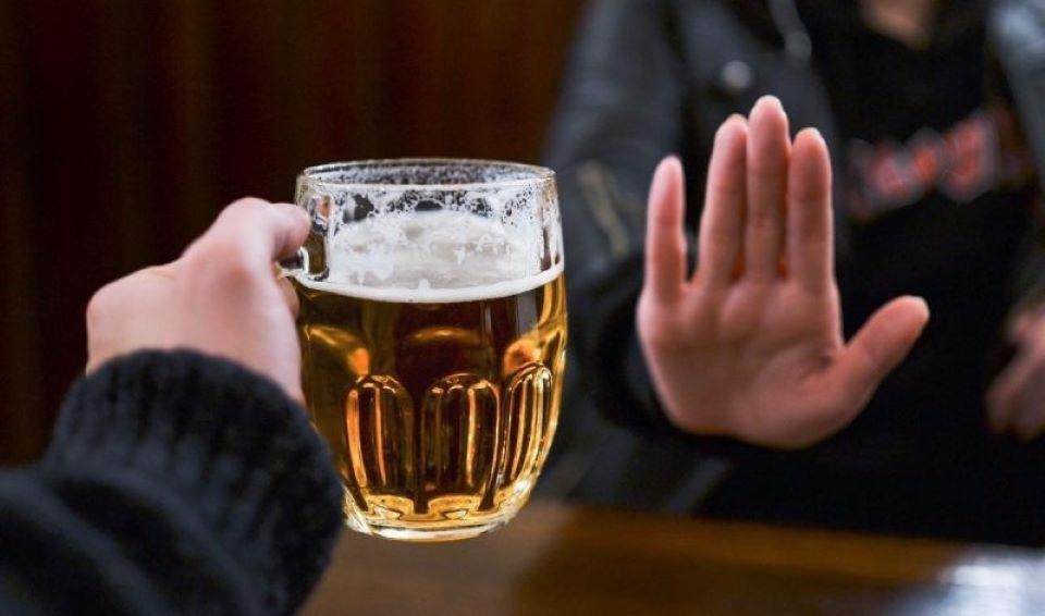 Vì sao uống rượu bia lại làm tăng nguy cơ gây ung thư? - Ảnh 4.