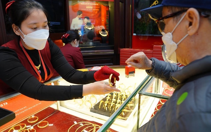 Giá vàng hôm nay (ngày 24/3): Tiếp đà tăng mạnh - Ảnh 1. Giá vàng hôm nay (ngày 24/3): Tiếp đà tăng mạnh - Ảnh 1.