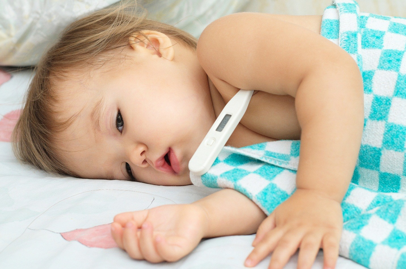 Trẻ sơ sinh bị viêm đường hô hấp trên: Khi nào cần nhập viện? - Ảnh 2.