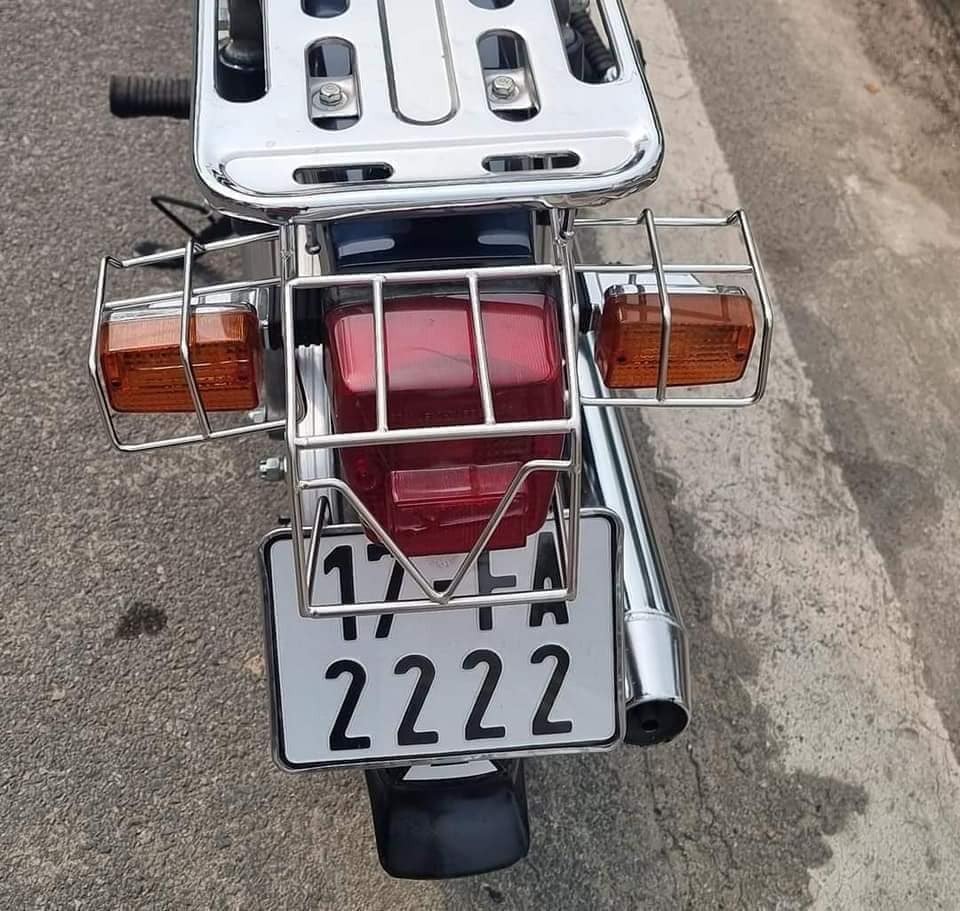 Honda Cub 82 dùng 34 năm vẫn có giá đắt 62 triệu nhờ biển số 'tứ quý' - Ảnh 4. Honda Cub 82 dùng 34 năm vẫn có giá đắt 62 triệu nhờ biển số 'tứ quý' - Ảnh 4.
