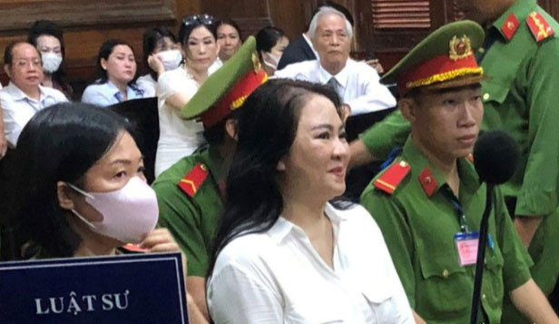 Đàm Vĩnh Hưng tại phiên toà xét xử Nguyễn Phương Hằng: 