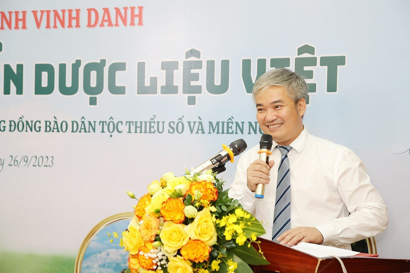 Công bố Chương trình 'Vinh danh vì sự phát triển dược liệu Việt gắn với phát triển KT-XH ĐBDTTSMN' - Ảnh 3.