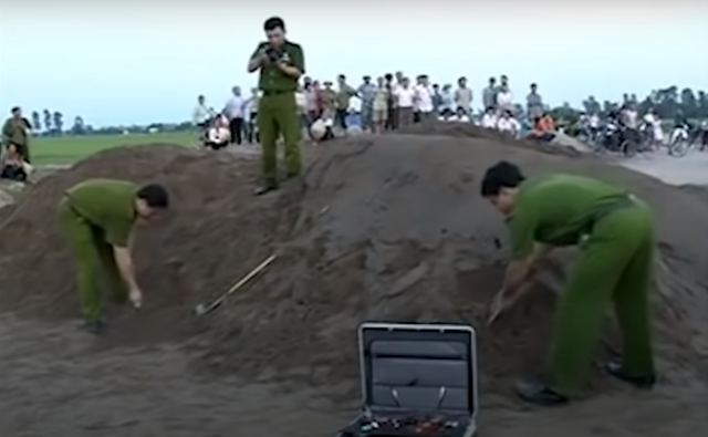 Cánh tay chồi lên từ ụ cát tố cáo một vụ án kinh hoàng (P cuối): Yêu nhầm sát thủ - Ảnh 2. Cánh tay chồi lên từ ụ cát tố cáo một vụ án kinh hoàng (P cuối): Yêu nhầm sát thủ - Ảnh 2.