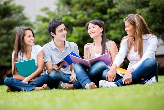 Muốn đi du học Đức chắc chắn phải có nền tảng kiến thức về ngôn ngữ vững chắc.