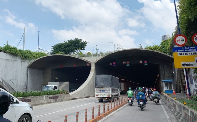 Người điều khiển phương tiện tham gia giao thông hầm đường bộ nếu vi phạm có thể bị phạt nặng theo quy định của pháp luật. Ảnh minh họa: TL