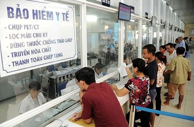 Tham gia bảo hiểm y tế người dân được hưởng nhiều quyền lợi. Ảnh minh họa: TL