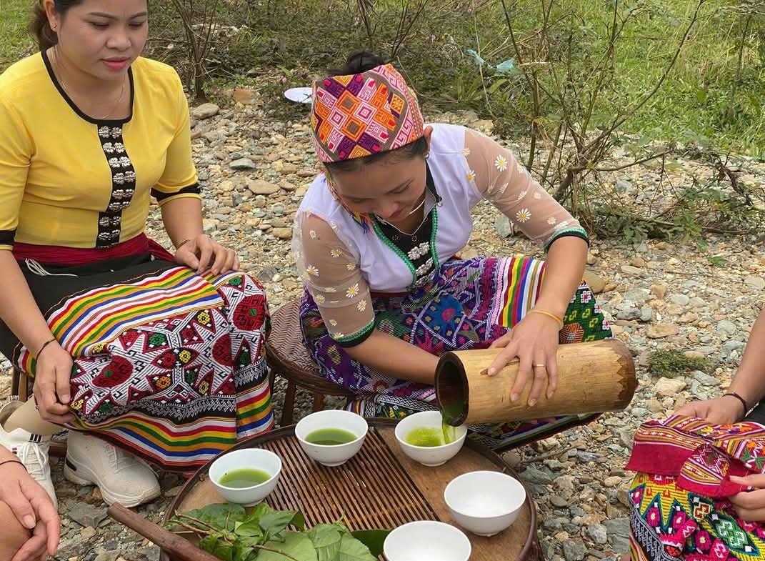 Rộn rã sắc xuân chợ phiên vùng cao xứ Nghệ- Ảnh 15.