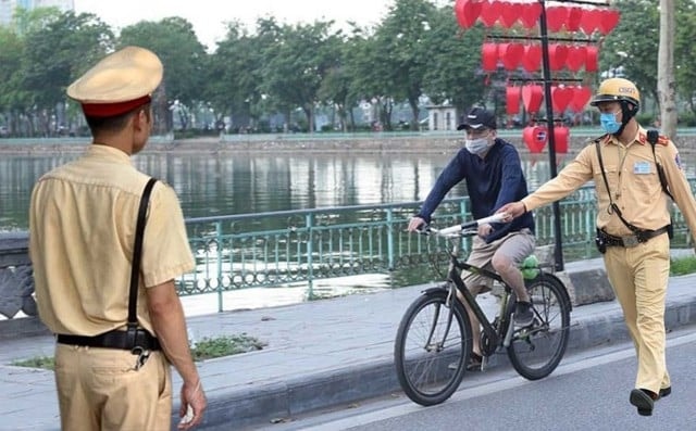 Nhiều mức phạt áp dụng đối với người điều khiển xe đạp theo quy định Nghị định 168/2024/NĐ-CP. Ảnh minh họa.