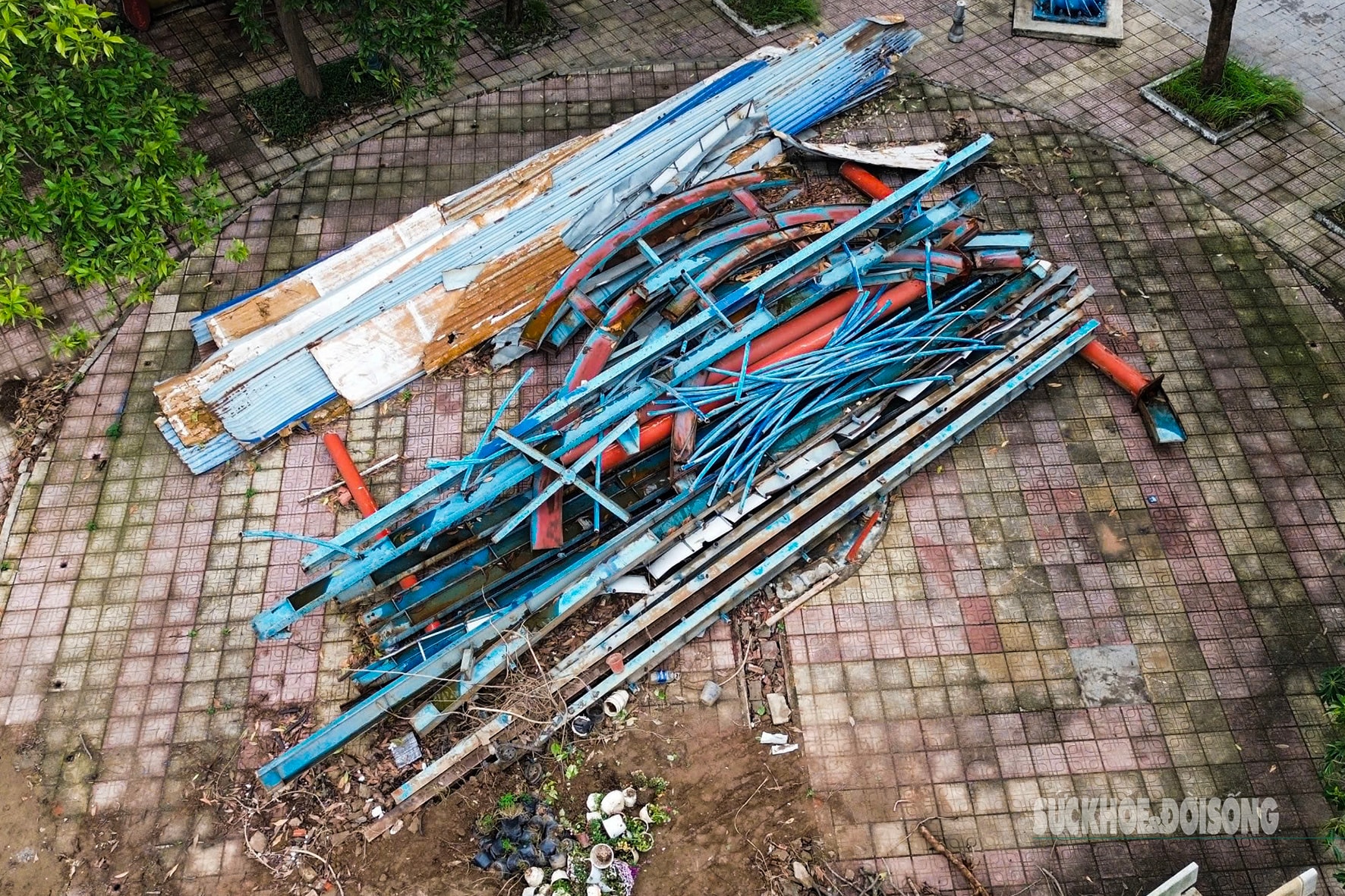 Công viên Mặt trời mới sát hồ Tây sắp 'biến mất'- Ảnh 10.