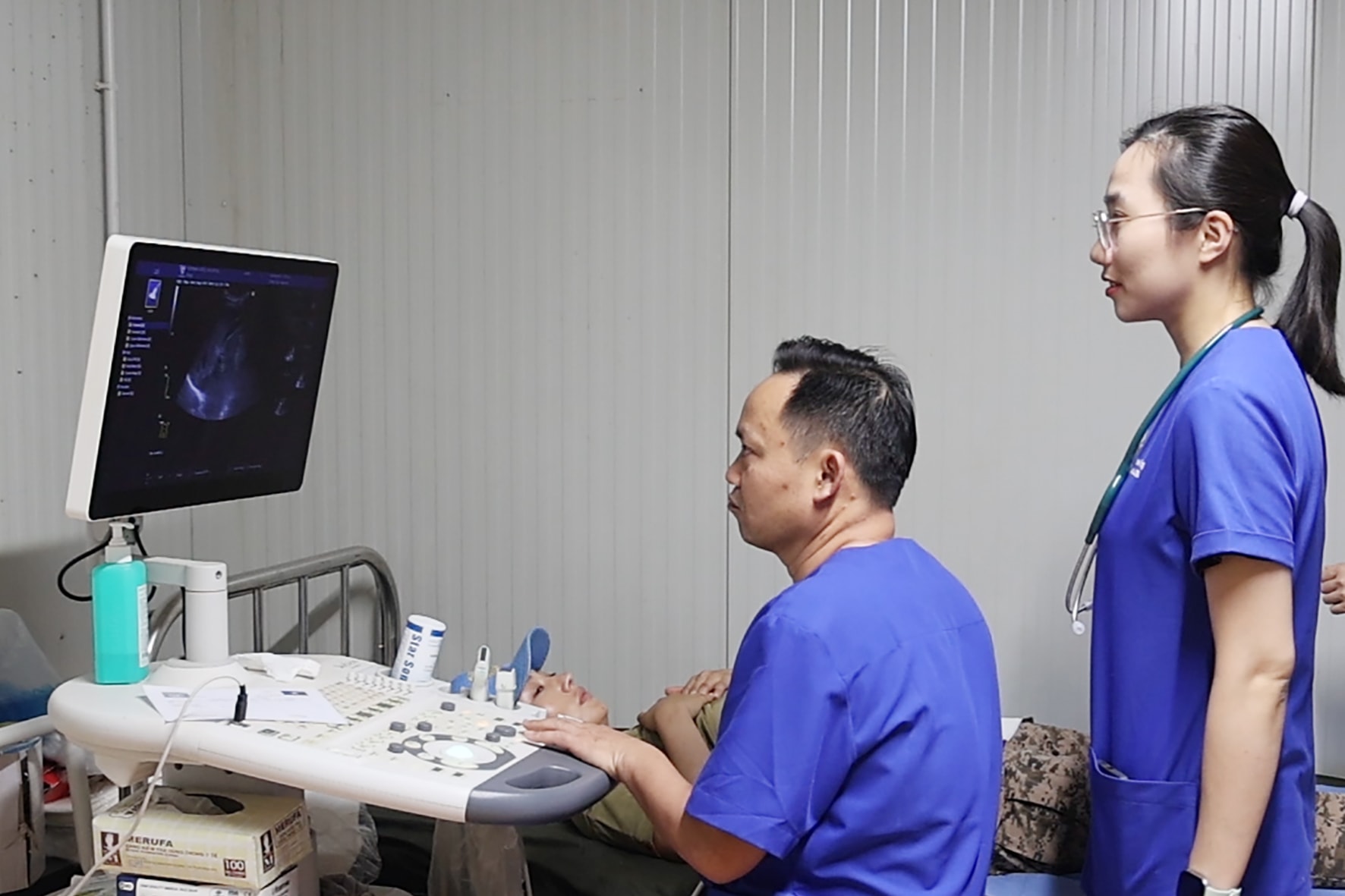 Bác sĩ Việt Nam khám sức khỏe cho nữ quân nhân Liên hợp quốc- Ảnh 8.