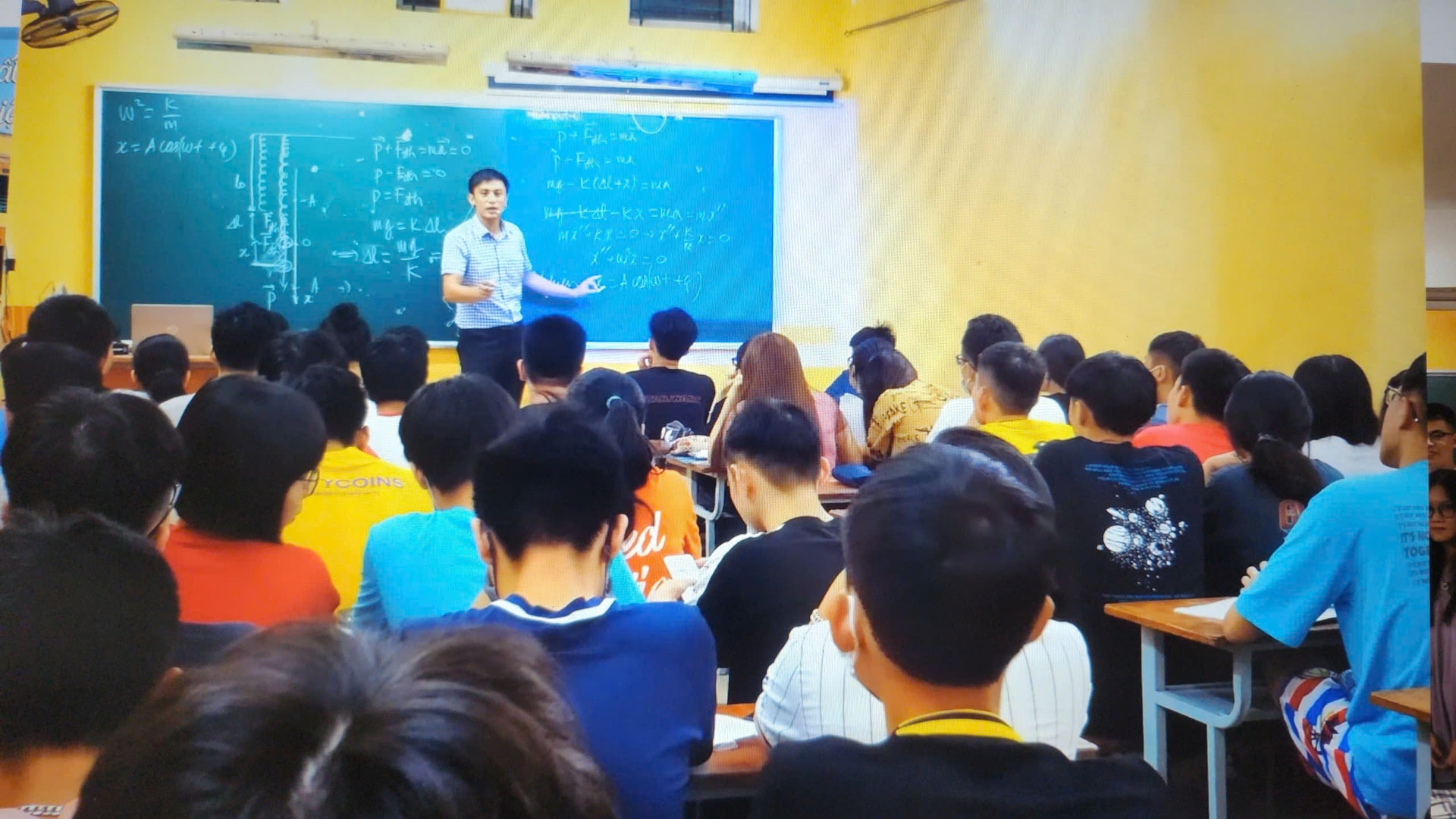 Hải Phòng nở rộ hoạt động kinh doanh giáo dục sau Thông tư 29- Ảnh 1.