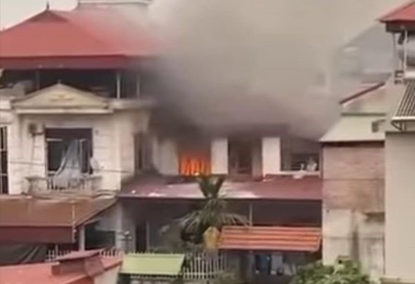 Hà Nội: Sau tiếng nổ như pháo, 1 người tử vong- Ảnh 1.