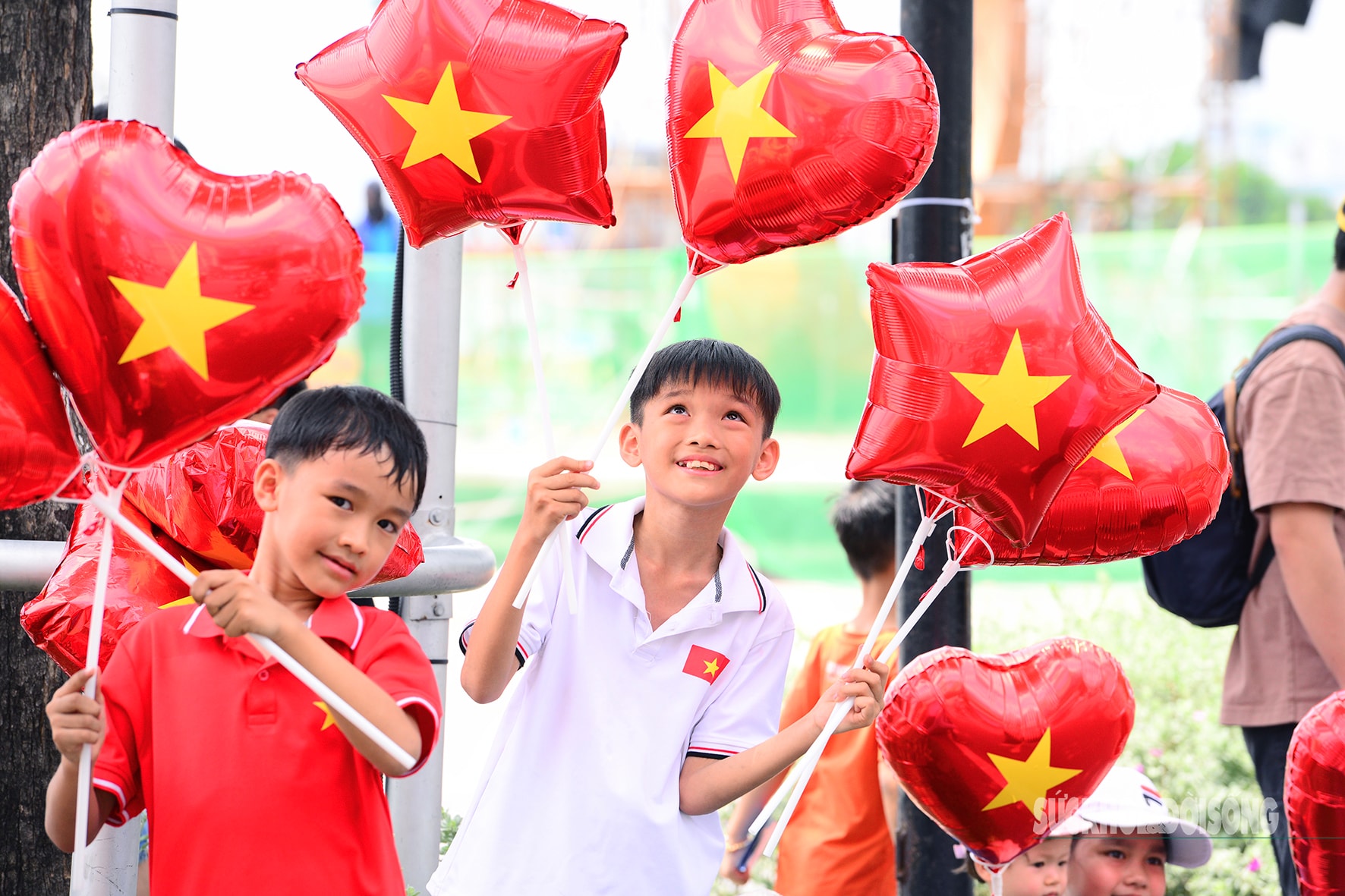 TPHCM rực rỡ sắc màu chào mừng ngày hội thống nhất- Ảnh 10.