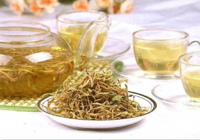 Bài thuốc chữa mụn trứng cá từ cây kim ngân - Ảnh 1.