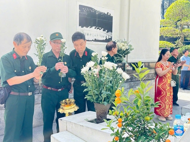 Hàng vạn trái tim hướng về cõi thiêng Đồng Lộc- Ảnh 4.