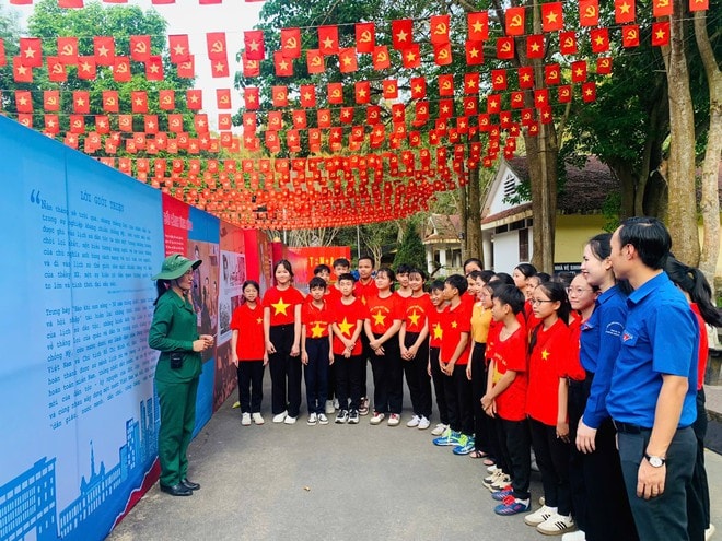 Hàng vạn trái tim hướng về cõi thiêng Đồng Lộc- Ảnh 6.