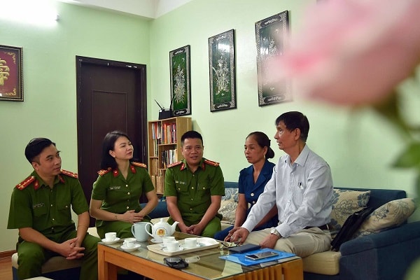 Cuộc đoàn tụ sau 57 năm, gia đình chưa bao giờ từ bỏ hy vọng tìm thấy con gái- Ảnh 1. Cuộc đoàn tụ sau 57 năm, gia đình chưa bao giờ từ bỏ hy vọng tìm thấy con gái- Ảnh 1.