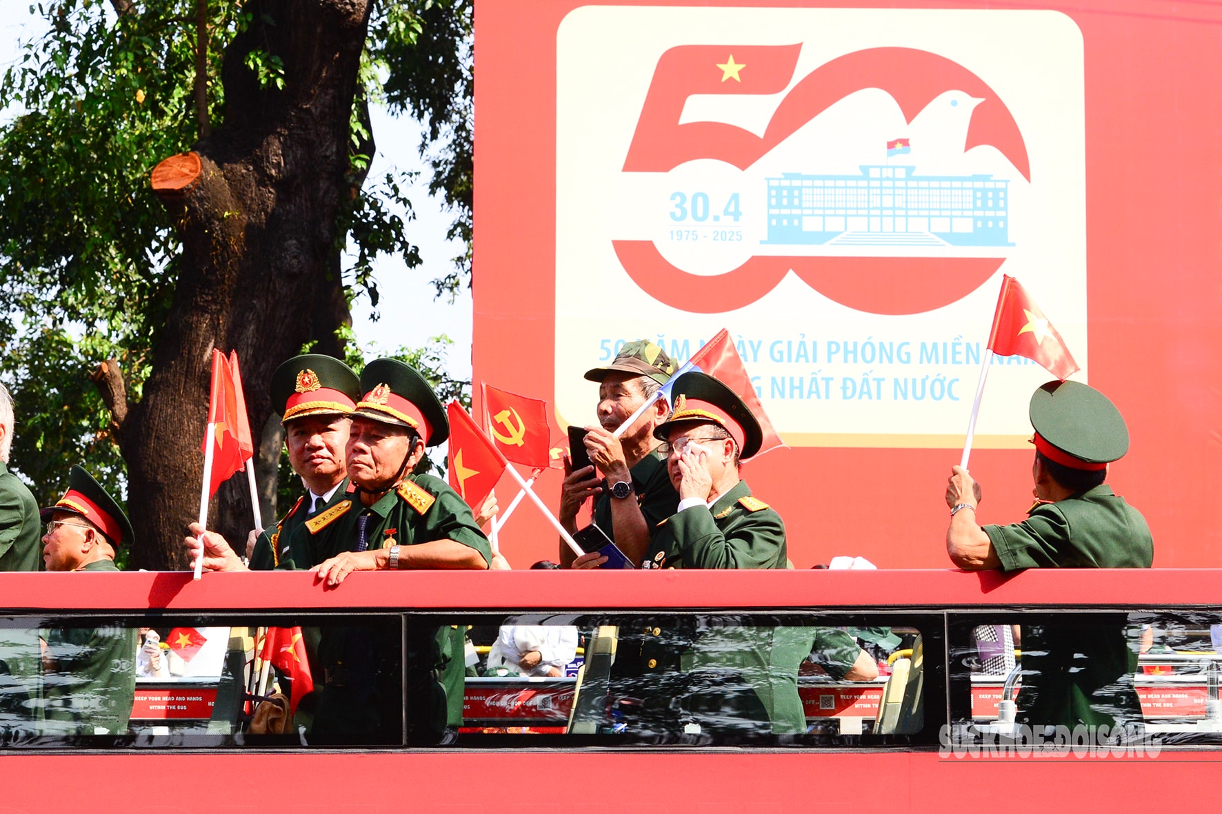 Những chứng nhân lịch sử rạng ngời trong đoàn xe diều hành- Ảnh 5.