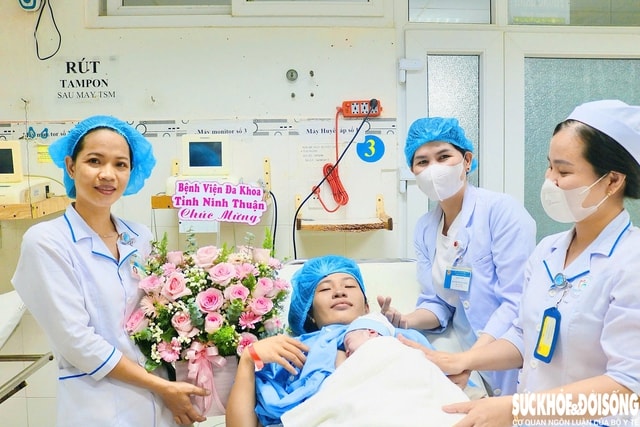 Miễn chi phí cho sản phụ sinh em bé vào 0h ngày 30/4- Ảnh 1.