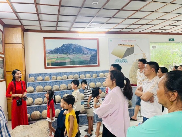 Thanh Hóa đón ‘cơn mưa’ khách du lịch trong kỳ nghỉ lễ- Ảnh 2.