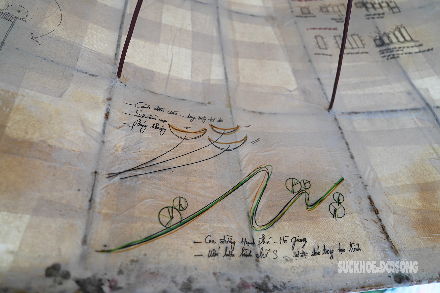 Tái chế rác thải nhựa, lan tỏa lối sống xanh- Ảnh 4.