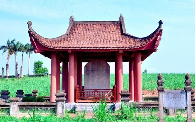 Lăng mộ vua Lê Túc Tông bị 'xăm' dò cổ vật lúc nửa đêm- Ảnh 1.
