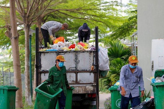 Thu gom rác tính theo kilogam được thực hiện từ 1/6 sẽ như thế nào?- Ảnh 2.