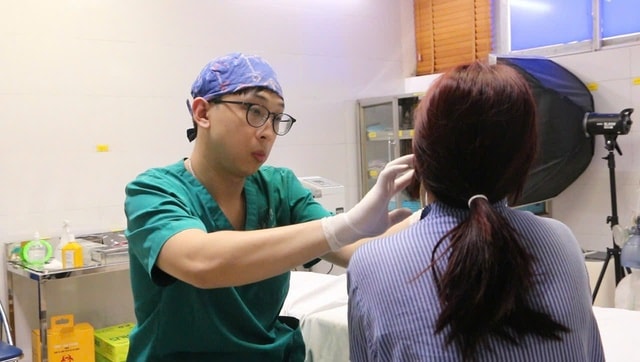 Tiêm filler làm đẹp từ tuổi 13, bác sĩ khuyến cáo gì?- Ảnh 2.