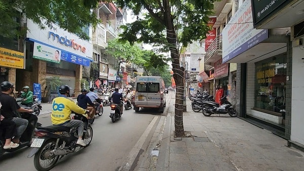 Thiếu quan sát, nhiều tài xế vô tư lái ô tô đi vào đường ngược chiều- Ảnh 7.