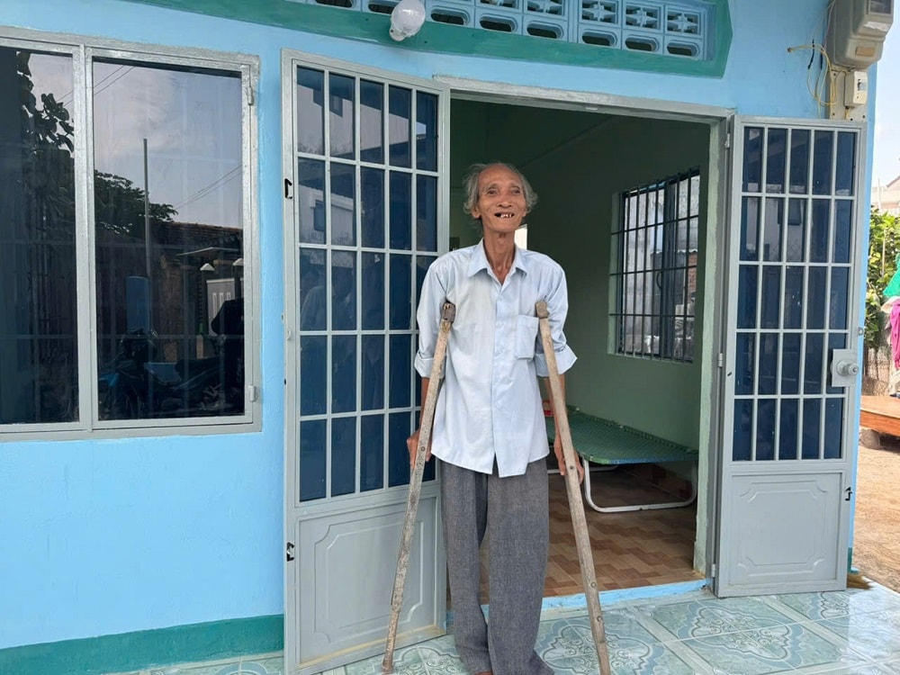 Lãnh đạo UBMTTQVN tỉnh Ninh Thuận kiểm tra Chương trình xóa nhà tạm, nhà dột nát trên địa bàn tỉnh. Ảnh: UBMTTQVN Ninh Thuận.