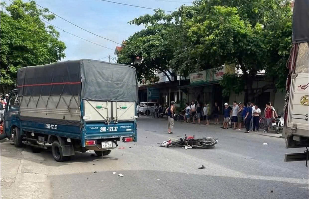 Tai nạn liên hoàn ở Hải Dương, 3 người trong gia đình thương vong- Ảnh 1.