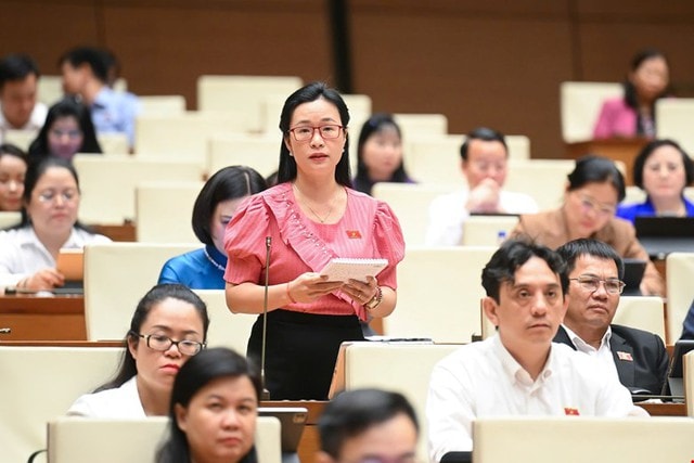 Nghị trường Quốc hội lại 'nóng' chuyện dạy thêm, học thêm- Ảnh 1.