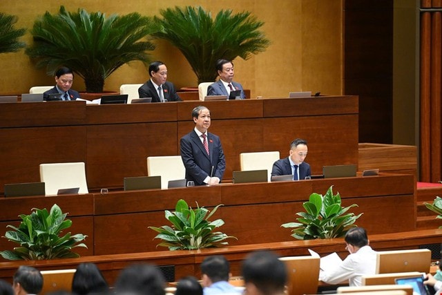 Nghị trường Quốc hội lại 'nóng' chuyện dạy thêm, học thêm- Ảnh 2.