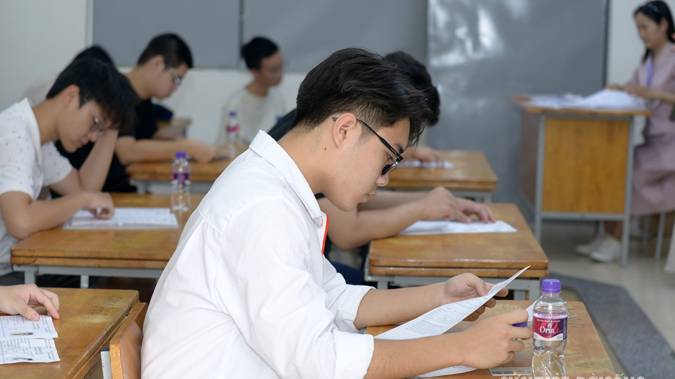 Bộ Y tế yêu cầu bảo đảm công tác y tế phục vụ kỳ thi tốt nghiệp THPT 2025- Ảnh 1.
