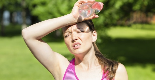 Dấu hiệu cho thấy cơ thể đang mất nước- Ảnh 1.