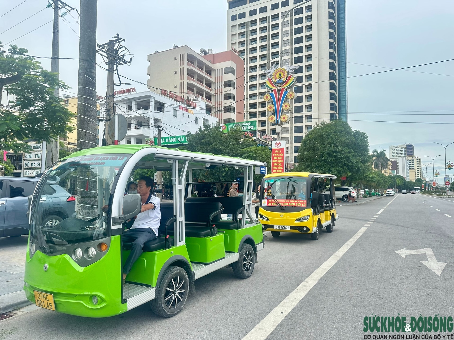 Gần 300 xe điện du lịch Cửa Lò nguy cơ ‘nằm bãi’ vì vướng quy định mới- Ảnh 4.